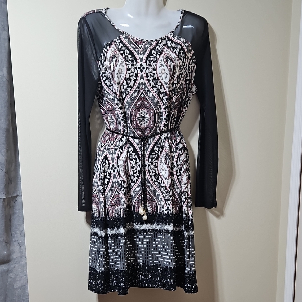 Contempo Patterned Dress - Picture 3 of 10